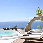 Fos Villa *